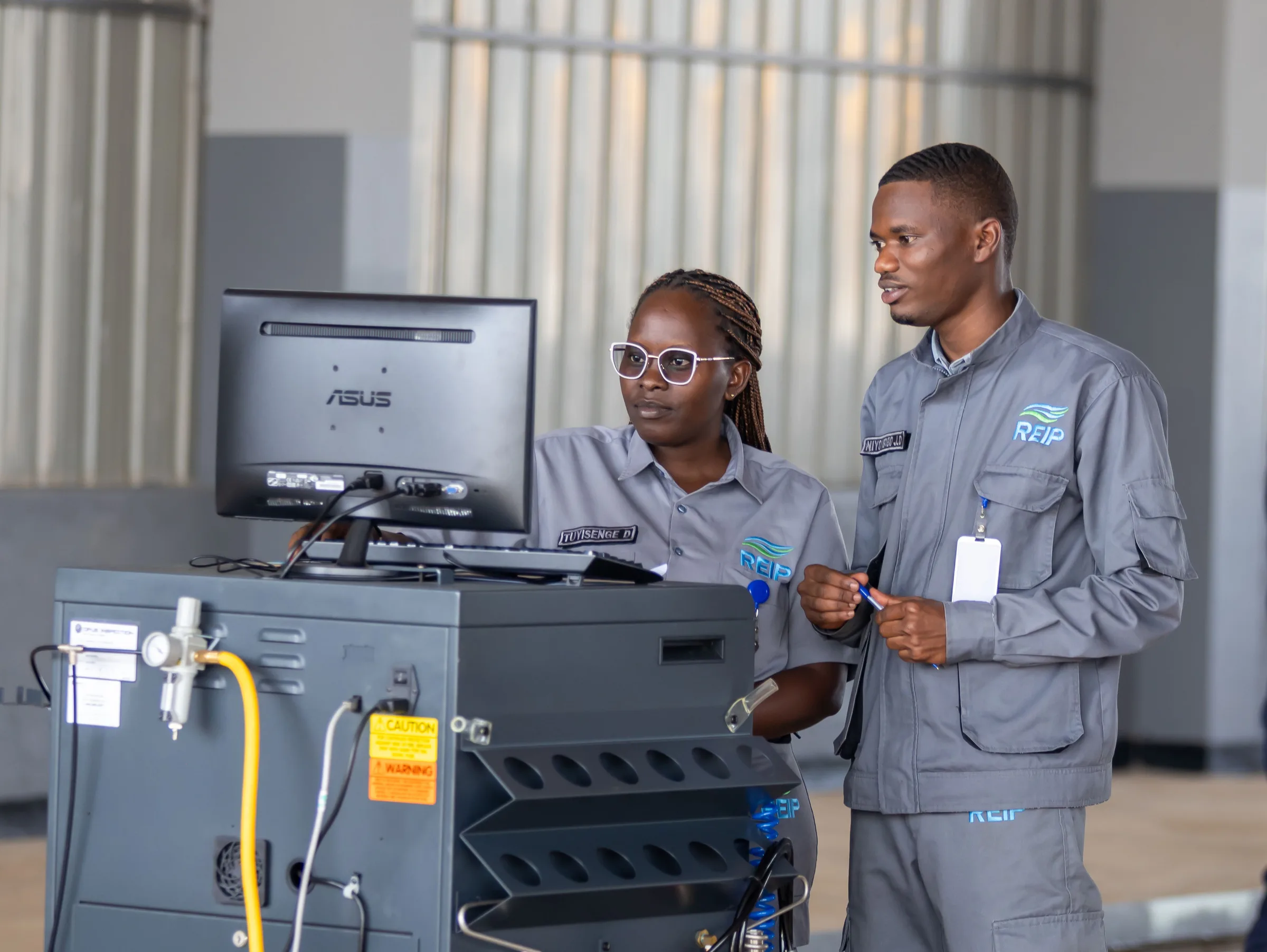 Reading live emission results on the analyzer
